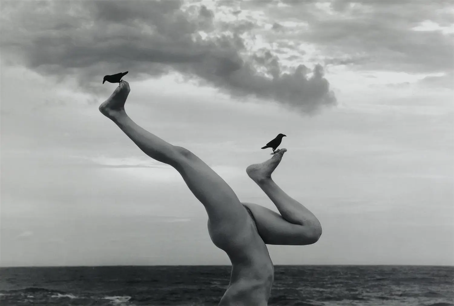 Un nu surréaliste de la série Inner Light de Flor Garduño.